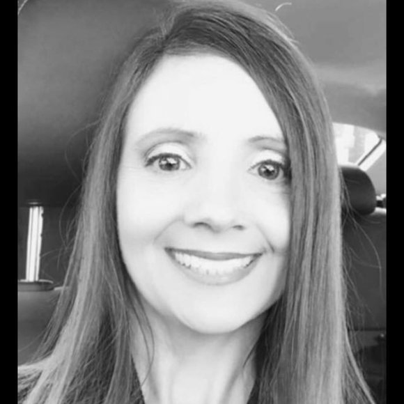 Meet your Posher, Rachel - Picture 3 of 3